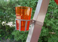 Getränkehalter für Hollywoodschaukel mit Vierkantrohr champagner Becher orange
